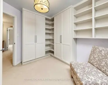 2138 Eglinton Ave W Briar Hill-Belgravia - 3 beds 3 baths parking space(s) listed at $884900