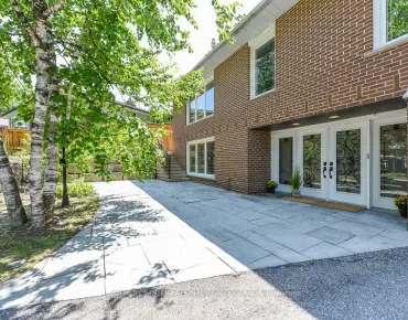 
1895 Davenport Rd Weston-Pellam Park, Toronto 5 beds 2 baths  garage $748.8K