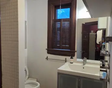 40 Whistle Post St East End-Danforth, Toronto 3 beds 3 baths 1 garage $1.28M