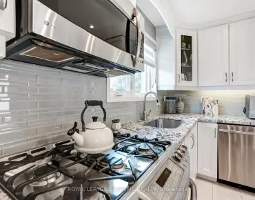 60 St Andrews Gdns <a href='https://luckyalan.com/community.php?community=Toronto:Rosedale-Moore Park'>Rosedale-Moore Park, Toronto</a> 5 beds 6 baths 1 garage $5.995M