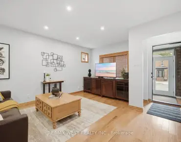 4 Corbett Ave Rockcliffe-Smythe, Toronto 3 beds 3 baths 1 garage $899K