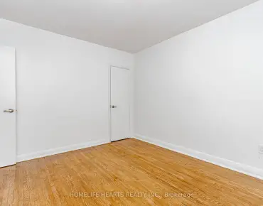 155 York Mills Rd <a href='https://luckyalan.com/community.php?community=Toronto:Bridle Path-Sunnybrook-York Mills'>Bridle Path-Sunnybrook-York Mills, Toronto</a> 3 beds 1 baths 1 garage $2.199M