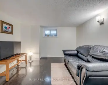 
129 Stibbard Ave <a href='https://luckyalan.com/community.php?community=Toronto:Mount Pleasant East'>Mount Pleasant East, Toronto</a> 4 beds 2 baths  garage $1.649M