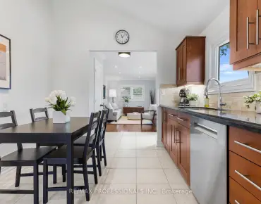 869 First St Lakeview - 3 beds 2 baths parking space(s) listed at $1159000