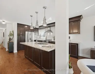 Saginaw Lorne Park, Mississauga 3 beds 3 baths 2 garage $1.8M