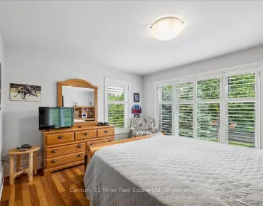 Sandgate Cres Clarkson, Mississauga 2 beds 2 baths garage $869K