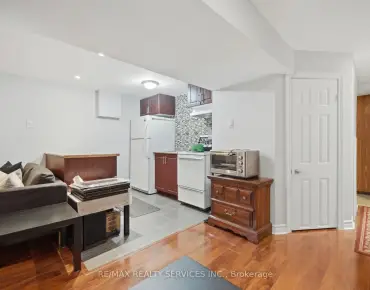 1944 Aldermead Rd Central Erin Mills, Mississauga 4 beds 4 baths 2 garage $1.499M