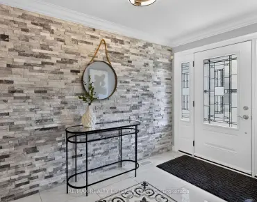 Ashcroft Erindale, Mississauga 2 beds 2 baths garage $925K