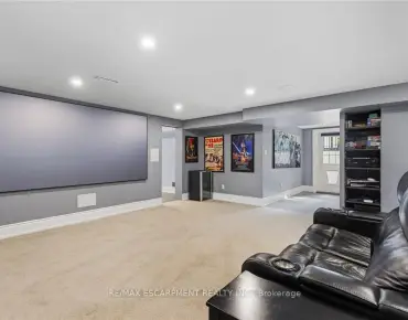 Saginaw Lorne Park, Mississauga 3 beds 3 baths 2 garage $1.8M