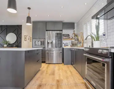 
12 Leavenworth Cres Markland Wood - 3 beds 2 baths  parking space(s) listed at $1225000
