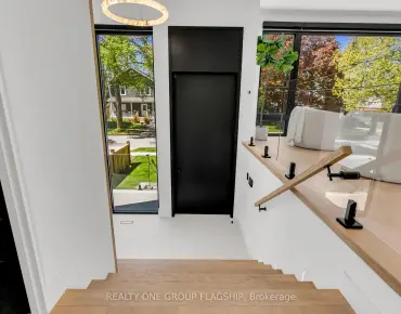 7 Bentley Dr Stonegate-Queensway - 4 睡房 6 卫生间 1 车位叫价2999999加元