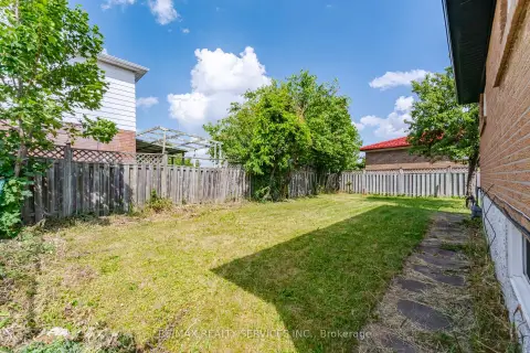 Mississauga Malton community 7493 Netherwood Rd For Sale