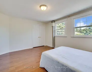1025 Vanier Dr Lorne Park - 3 睡房 4 卫生间 2 车位叫价1449900加元