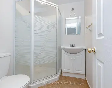 955 Bristol Rd W East Credit, Mississauga 4 beds 6 baths 2 garage $1.71M
