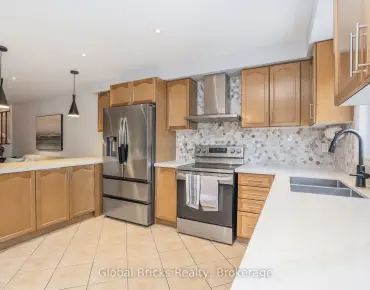 585 Candlestick Circ Hurontario, Mississauga 4 beds 6 baths 1 garage $959.9K