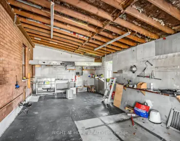 102 Judson St Mimico, Toronto 5 beds 4 baths 1 garage $1.2M
