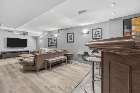 Mississauga Lisgar community 6624 Mockingbird Ln For Sale