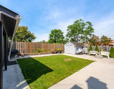 49 Cathy Jean Cres Mount Olive-Silverstone-Jamestown - 3 睡房 3 卫生间 2 车位叫价1050000加元