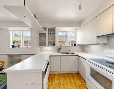 27 Warlingham Crt Eringate-Centennial-West Deane, Toronto 3 beds 2 baths 2 garage $1.4M