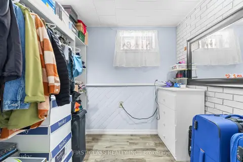 Mississauga Creditview community 4213 Beacon Ln For Sale