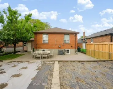 42 Woolgar Ave Islington-City Centre West - 3 beds 2 baths 1 parking space(s) listed at $1159000