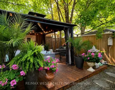 12 Brentwood Rd S Stonegate-Queensway - 2 beds 2 baths 1 parking space(s) listed at $1479000