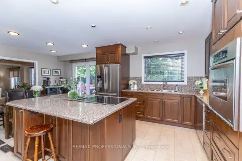 Mississauga Meadowvale community 2604 Barrisdale Crt For Sale