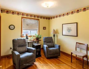 83 Carsbrooke Rd Etobicoke West Mall - 3 睡房 2 卫生间 1 车位叫价1199900加元