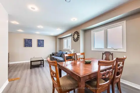 Mississauga Hurontario community 4844 Owl Circ For Sale