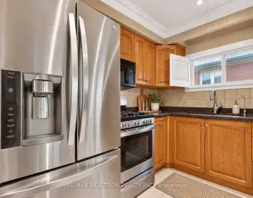
26 Brubeck Rd Humbermede - 3 beds 2 baths 1 parking space(s) listed at $950000