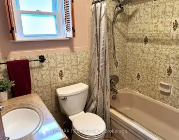 34 Rutherford Ave Mount Dennis, Toronto 3 beds 3 baths  garage $589.8K