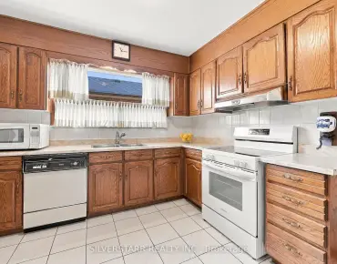 
56 Camborne Ave Downsview-Roding-CFB - 3 beds 2 baths 2 parking space(s) listed at $1029000