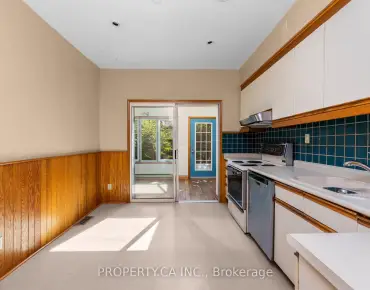 131 Pearson Ave Roncesvalles - 4 睡房 3 卫生间 2 车位叫价1499000加元