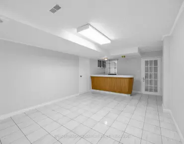 
39 Buxton Rd Downsview-Roding-CFB - 3 beds 3 baths 2 parking space(s) listed at $1249000