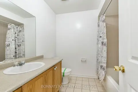 Mississauga Hurontario community 4297 Guildwood Way For Sale