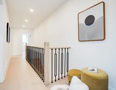 2179 Dundas St W Roncesvalles - 3 睡房 4 卫生间  车位叫价1299000加元