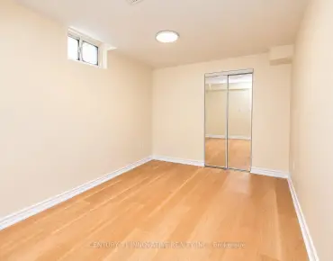 
5151 Oscar Peterson Blvd Churchill Meadows - 4 beds 4 baths 2 parking space(s) listed at $1299999