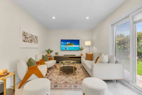Mississauga Erin Mills community 4302 Bridlepath Trl For Sale