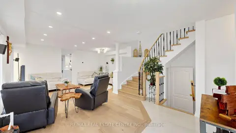Mississauga Cooksville community 351 Wildgrass Rd For Sale