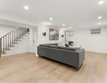 84 Humbervale Blvd Stonegate-Queensway - 4 睡房 3 卫生间  车位叫价2895000加元