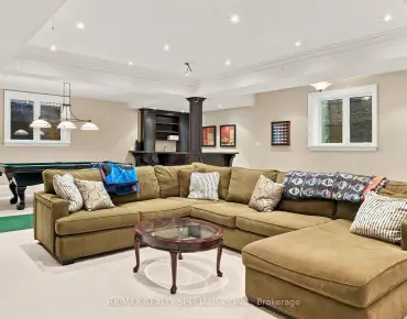 53 Cumberland Dr Port Credit - 4 睡房 5 卫生间 2 车位叫价3289900加元