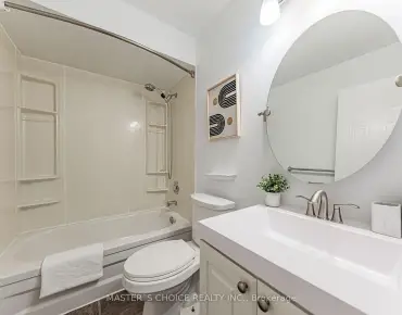5557 Cortina Cres Hurontario, Mississauga 3 beds 4 baths 1 garage $699K