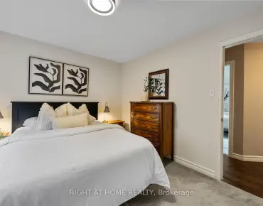
5954 Hemingway Rd Central Erin Mills - 3 beds 3 baths 2 parking space(s) listed at $999000