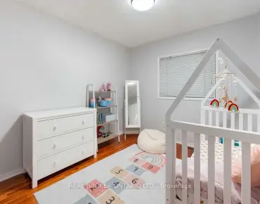 3341 Bobwhite Mews Lisgar, Mississauga 3 beds 2 baths 1 garage $800K