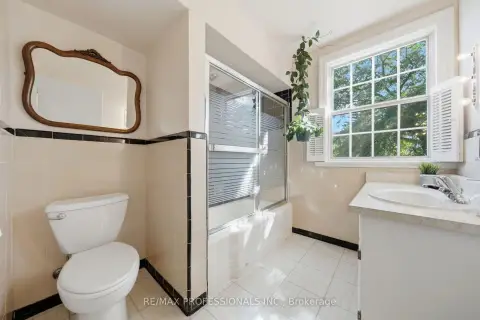 多伦多 Edenbridge-Humber Valley 社区 15 Hartfield Crt 独立房 出售