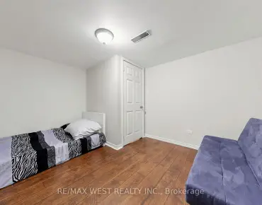 
32 Allonsius Dr Eringate-Centennial-West Deane - 3 beds 2 baths 1 parking space(s) listed at $1050000