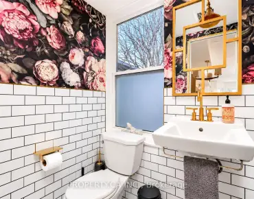 
12 Sarnia Ave Dovercourt-Wallace Emerson-Junction - 2 beds 4 baths  parking space(s) listed at $1230000