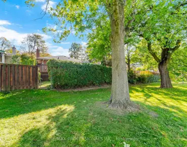 14 Strathdee Dr Willowridge-Martingrove-Richview - 3 beds 3 baths 2 parking space(s) listed at $1499000