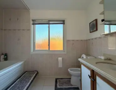 3022 Collista Crt Meadowvale - 3 睡房 2 卫生间 1 车位叫价790000加元