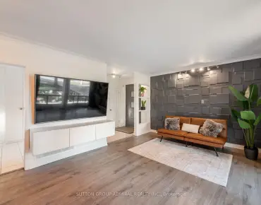 
49 Kennebec Cres Rexdale-Kipling - 3 beds 2 baths 1 parking space(s) listed at $1100000
